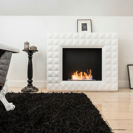 biokrb stojaci v obývačke biely Egzul